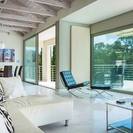 别墅 Sterna - Contemporary With Private Pool & Sea Views, 费斯卡尔德宏